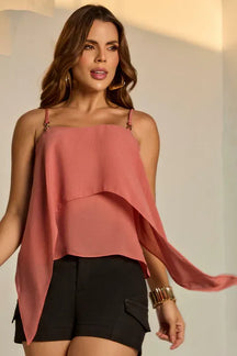 Blusa com sobreposição